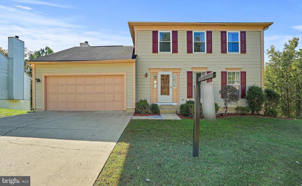 1201 Hunters Mill Ave