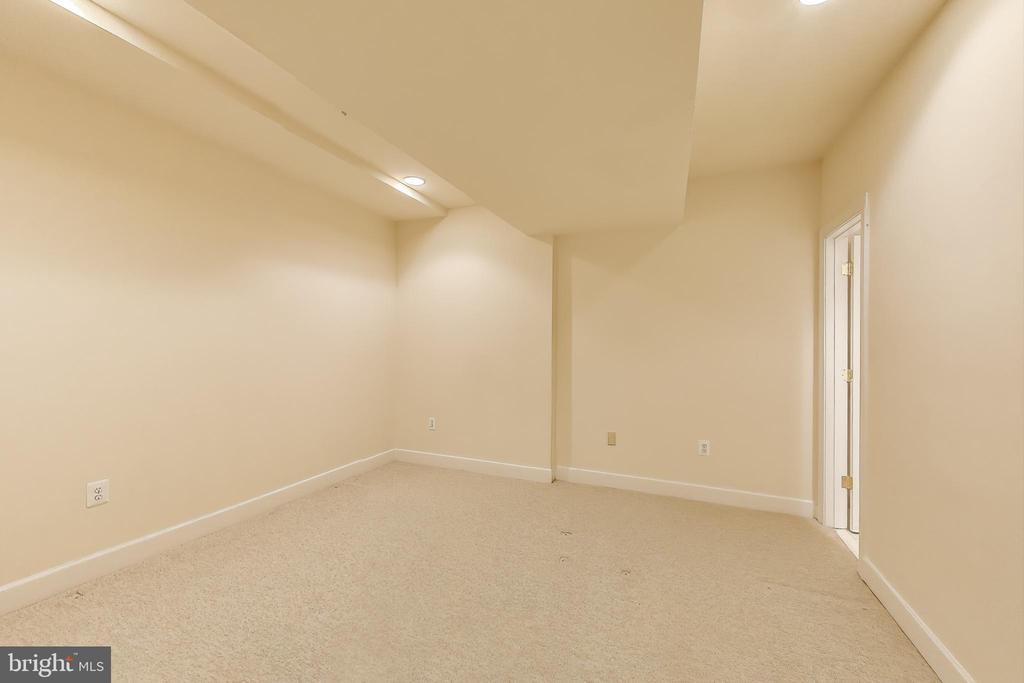 13309 Big Cedar Ln