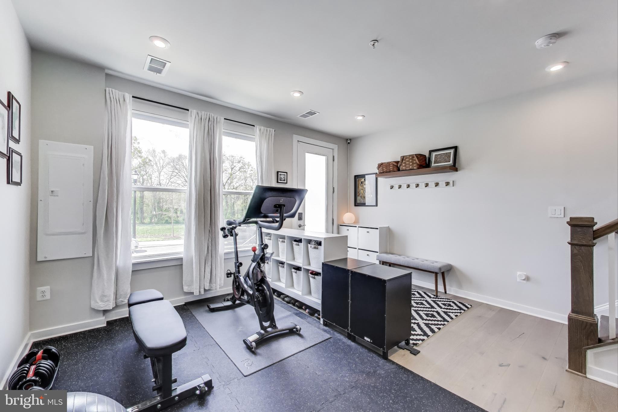 2509 RIVER TERRACE RD