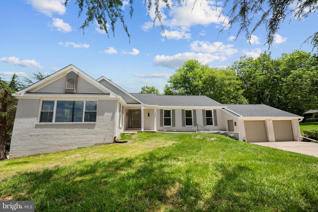 8200 CLAY DR