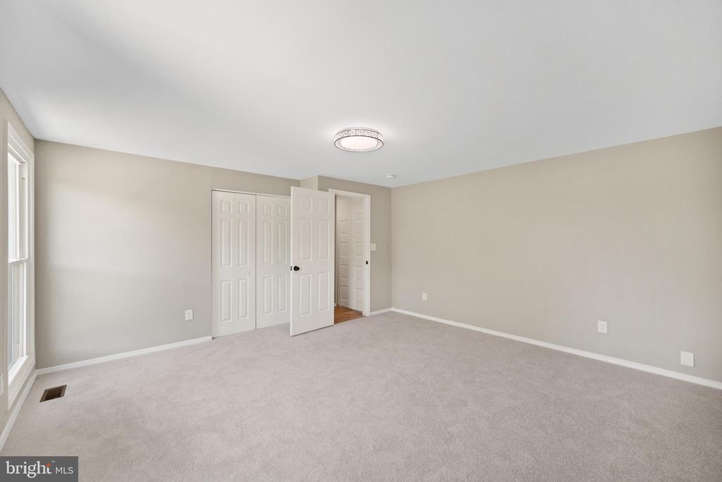 8200 CLAY DR