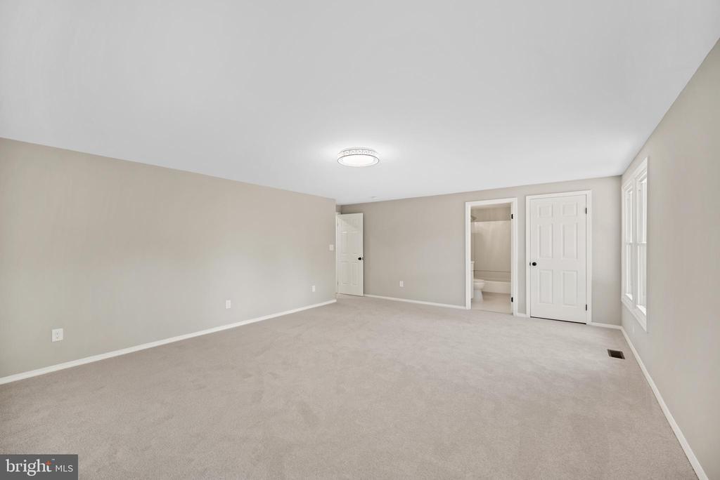 8200 CLAY DR