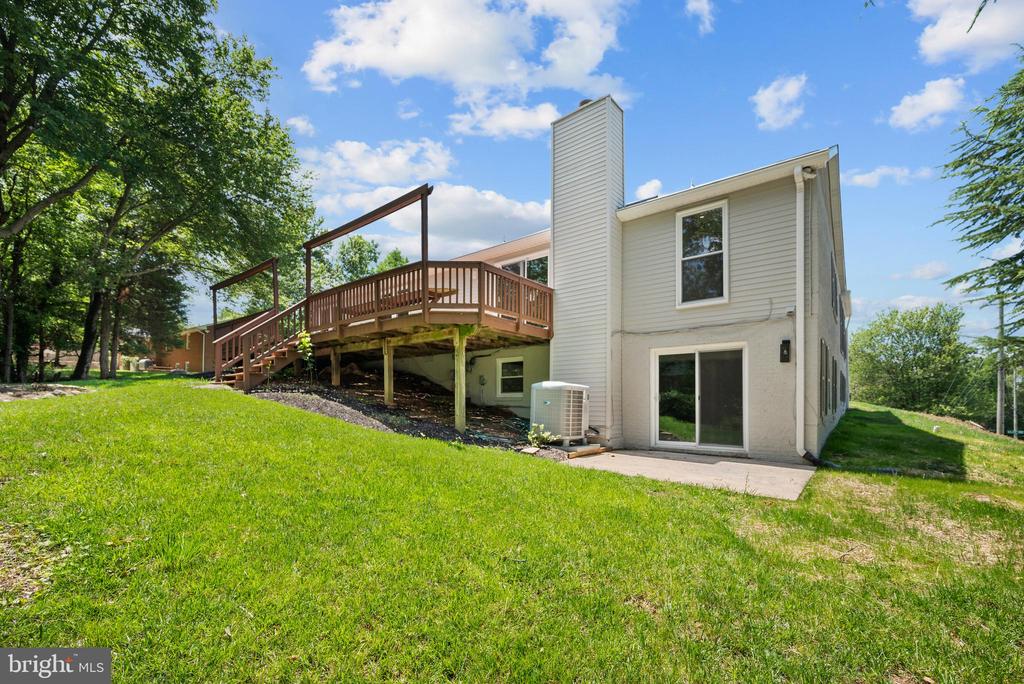 8200 CLAY DR