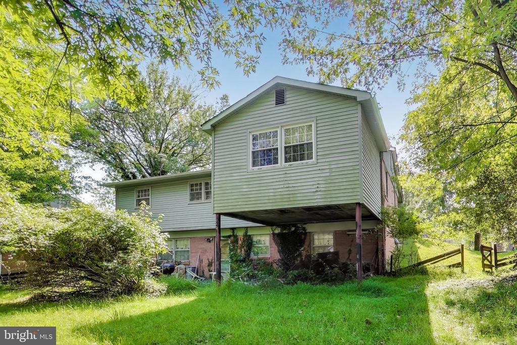 4210 CARRIAGE DRIVE
