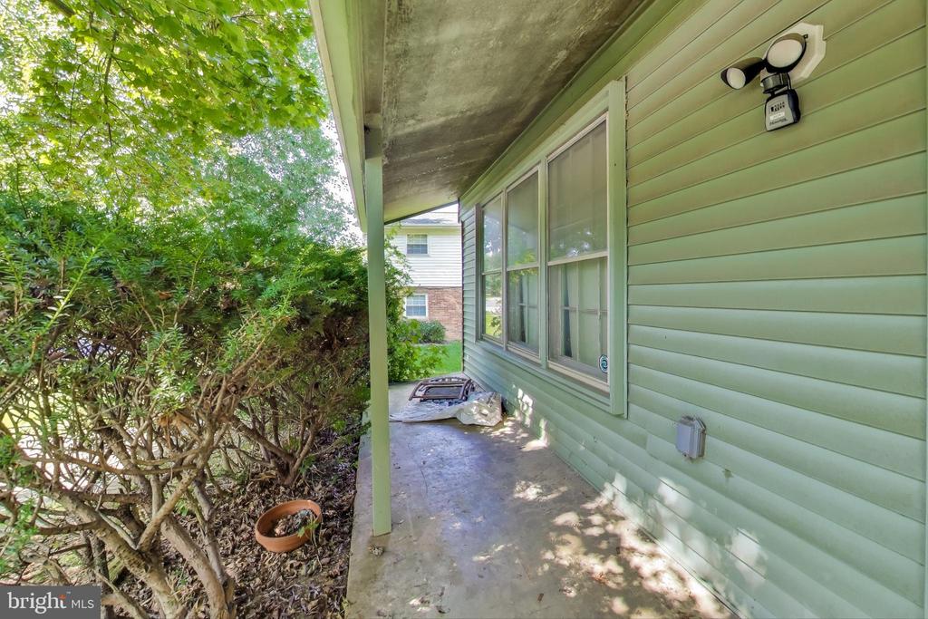 4210 CARRIAGE DRIVE