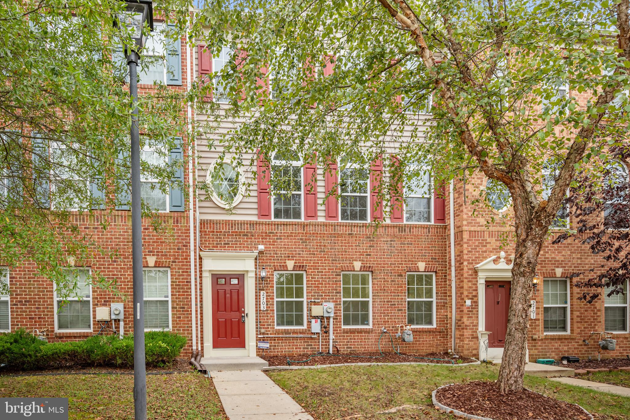 2703 LUCAS RUN WAY