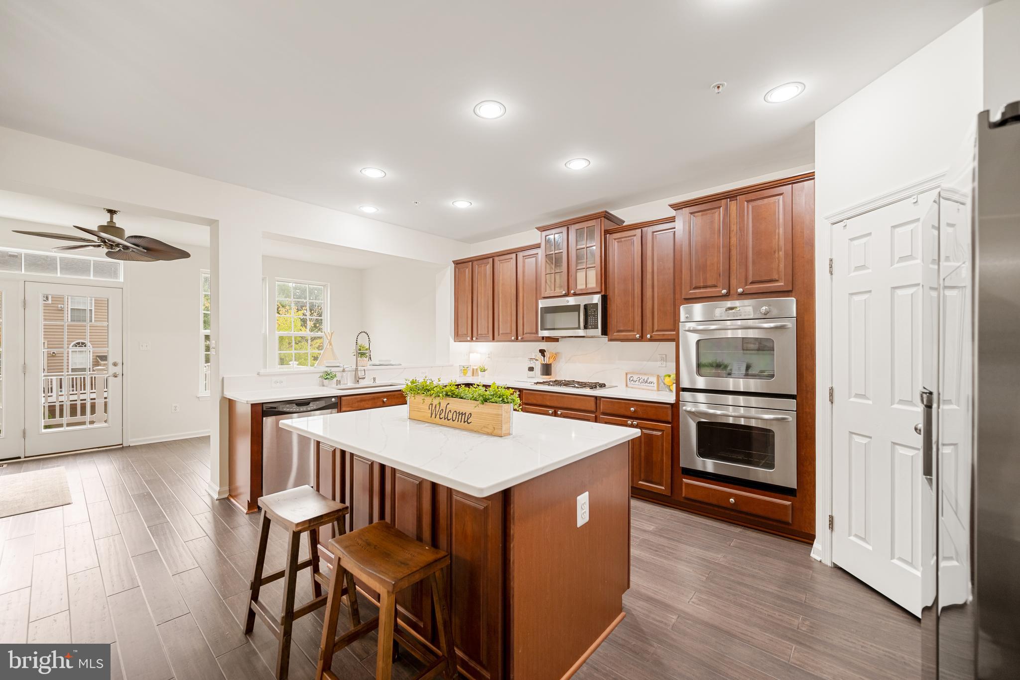 2703 LUCAS RUN WAY