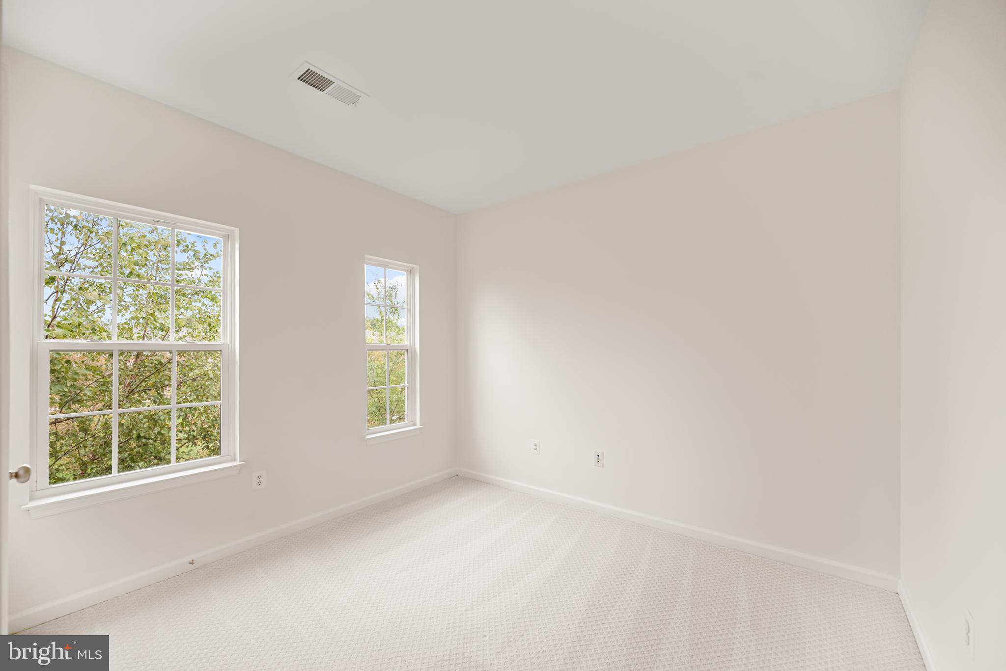 2703 LUCAS RUN WAY