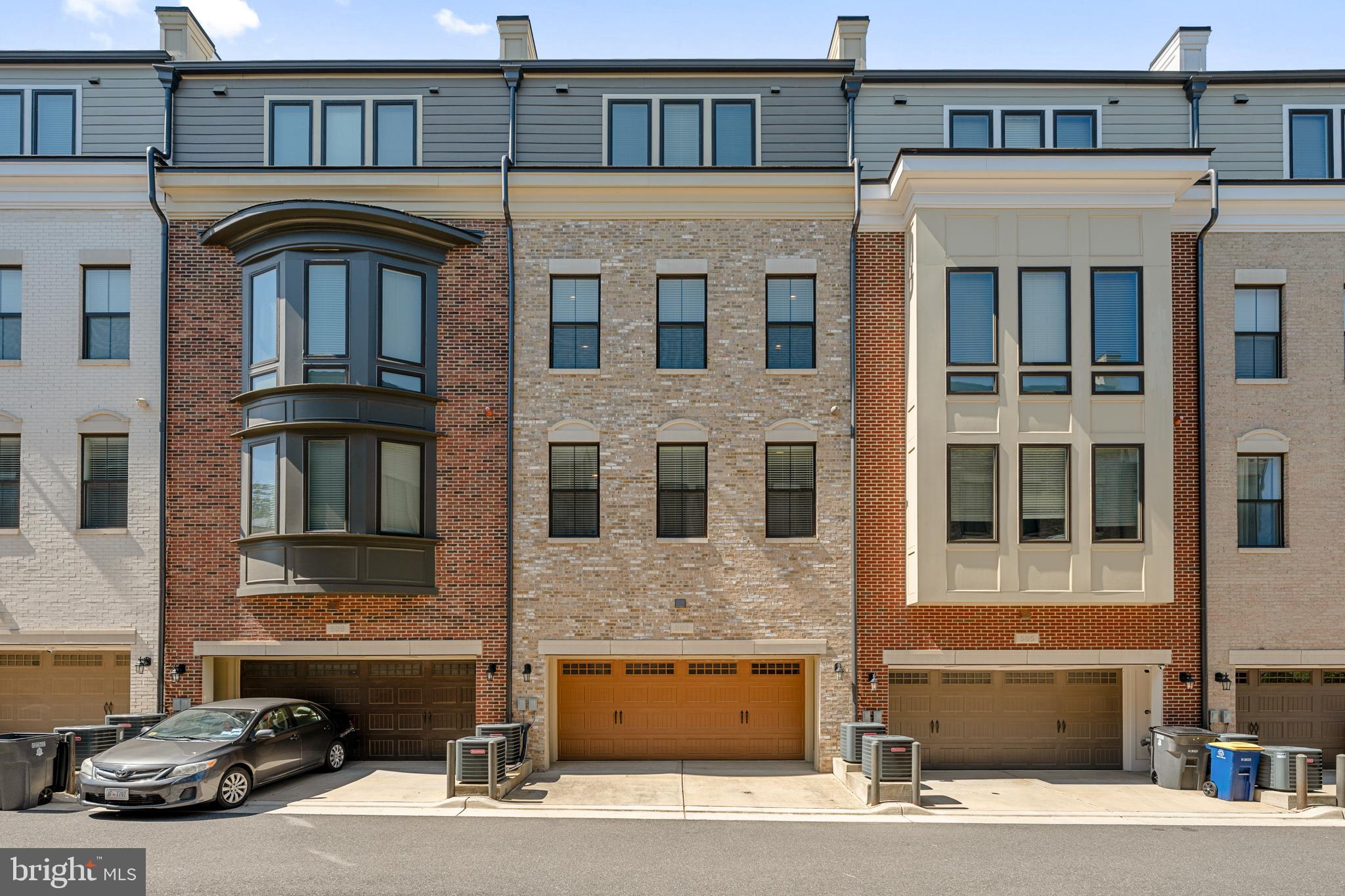 507 SILVER CLIPPER LANE