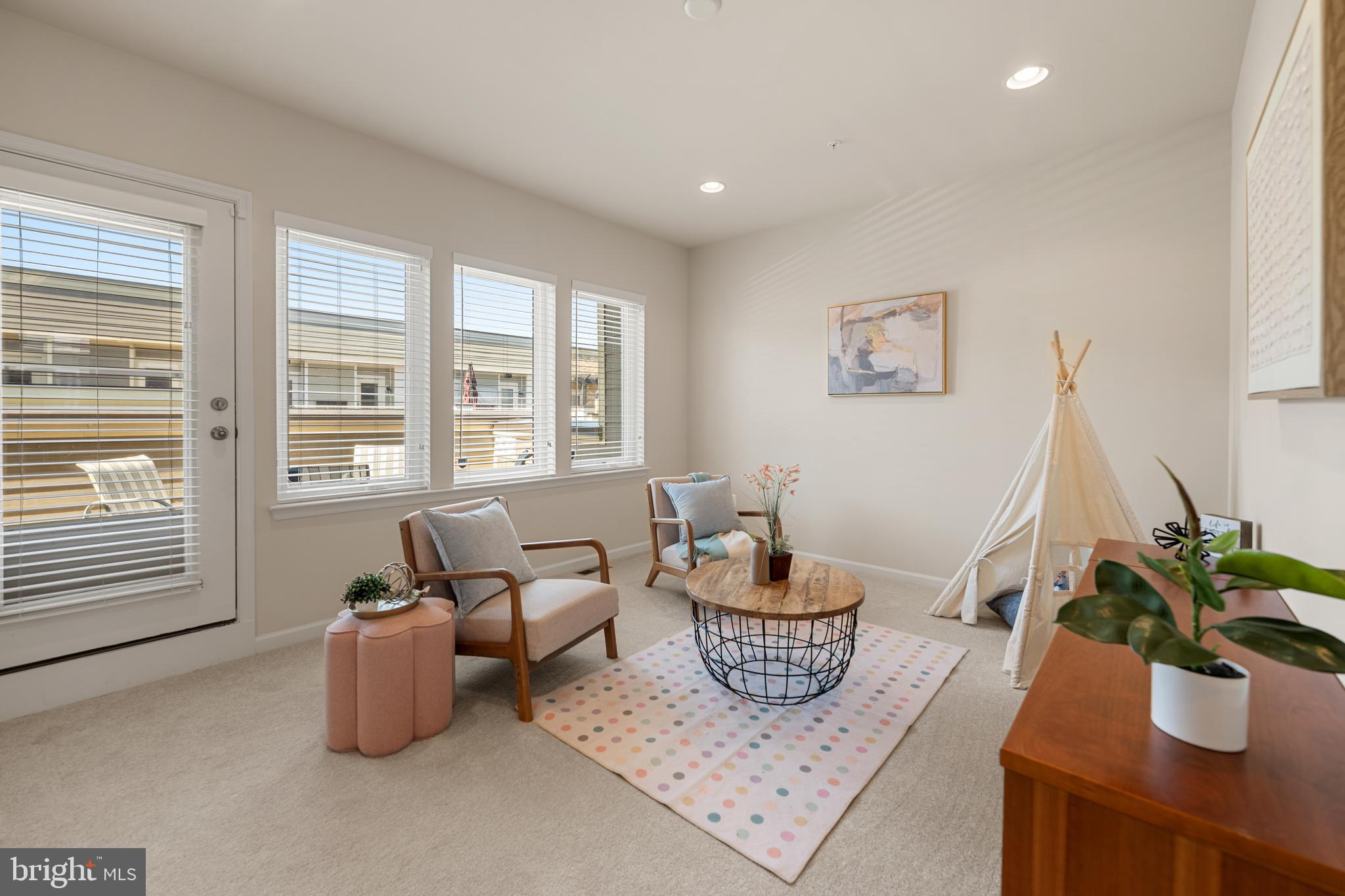 507 SILVER CLIPPER LANE