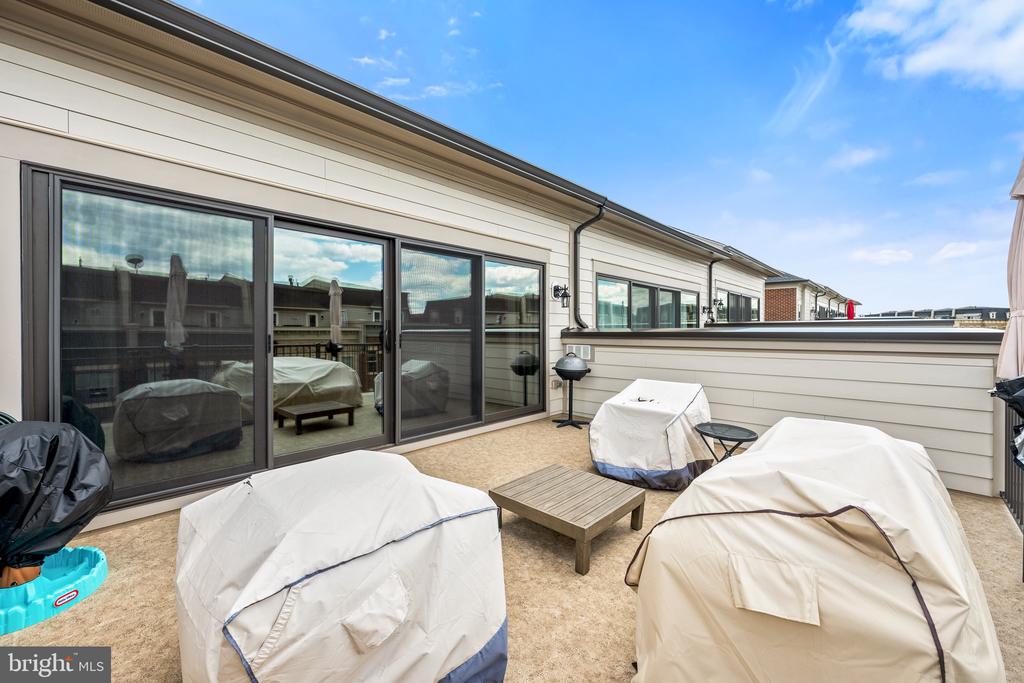 605 SKIFF WAY