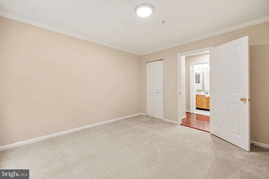 8682 DEVON HILLS DRIVE
