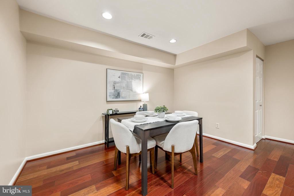 8682 DEVON HILLS DRIVE