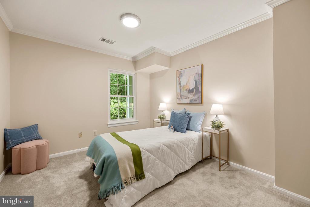 8682 DEVON HILLS DRIVE
