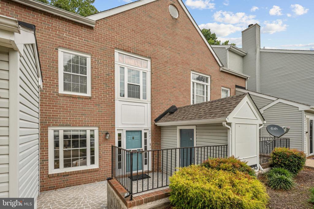 8682 DEVON HILLS DRIVE