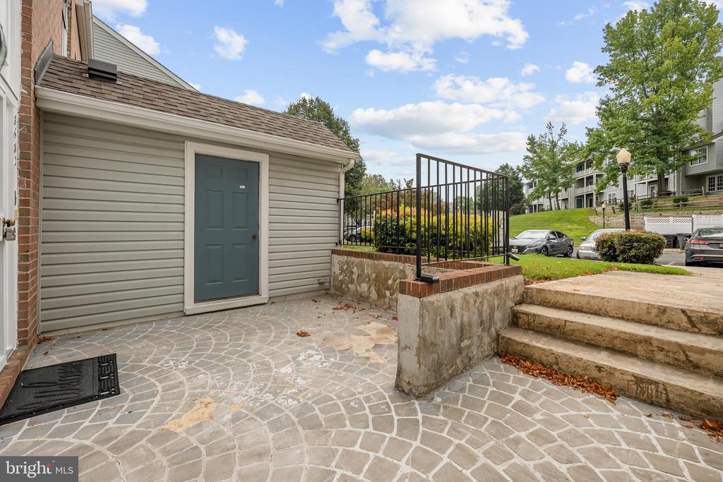 8682 DEVON HILLS DRIVE