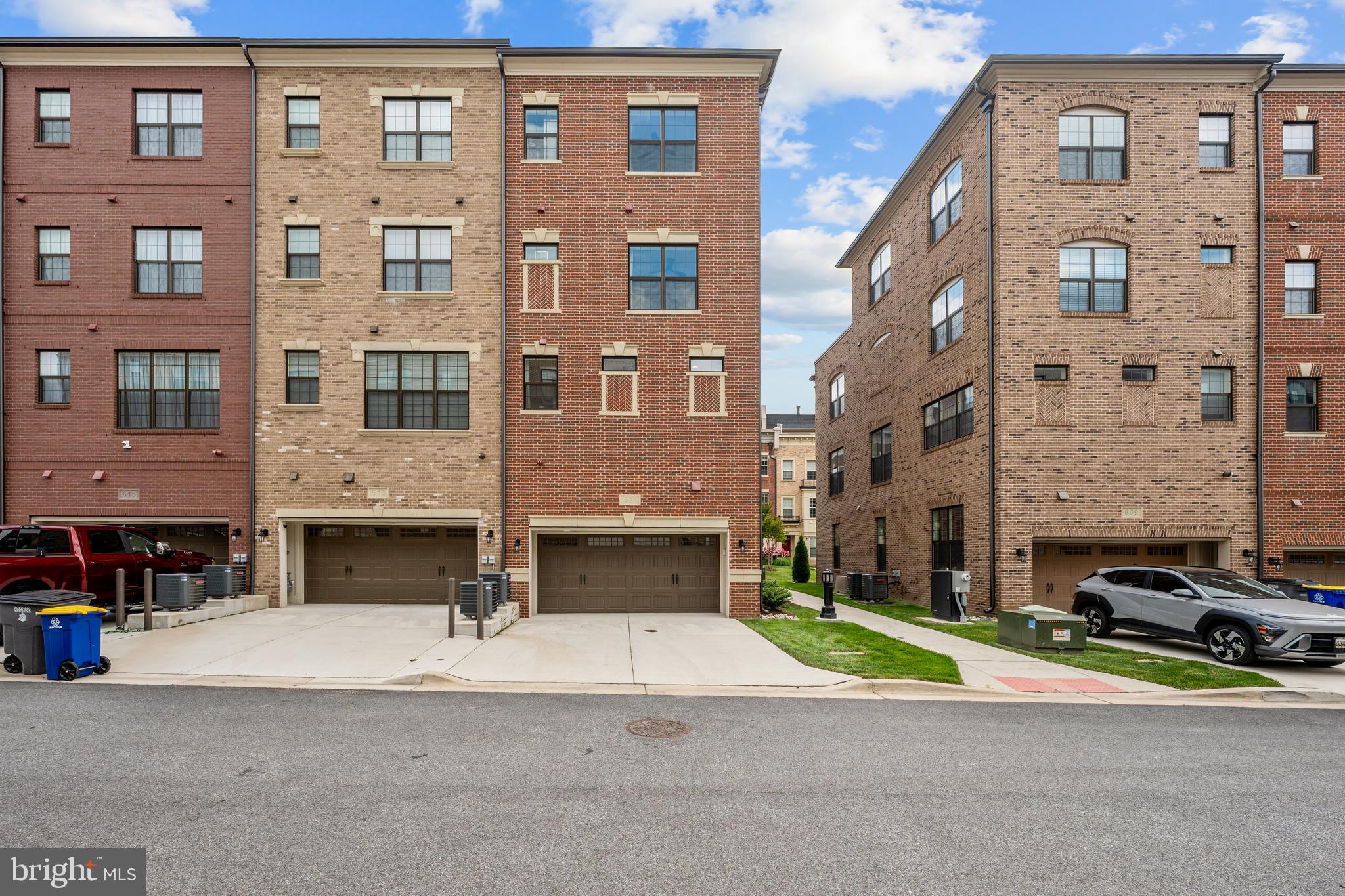 611 SKIFF WAY 621