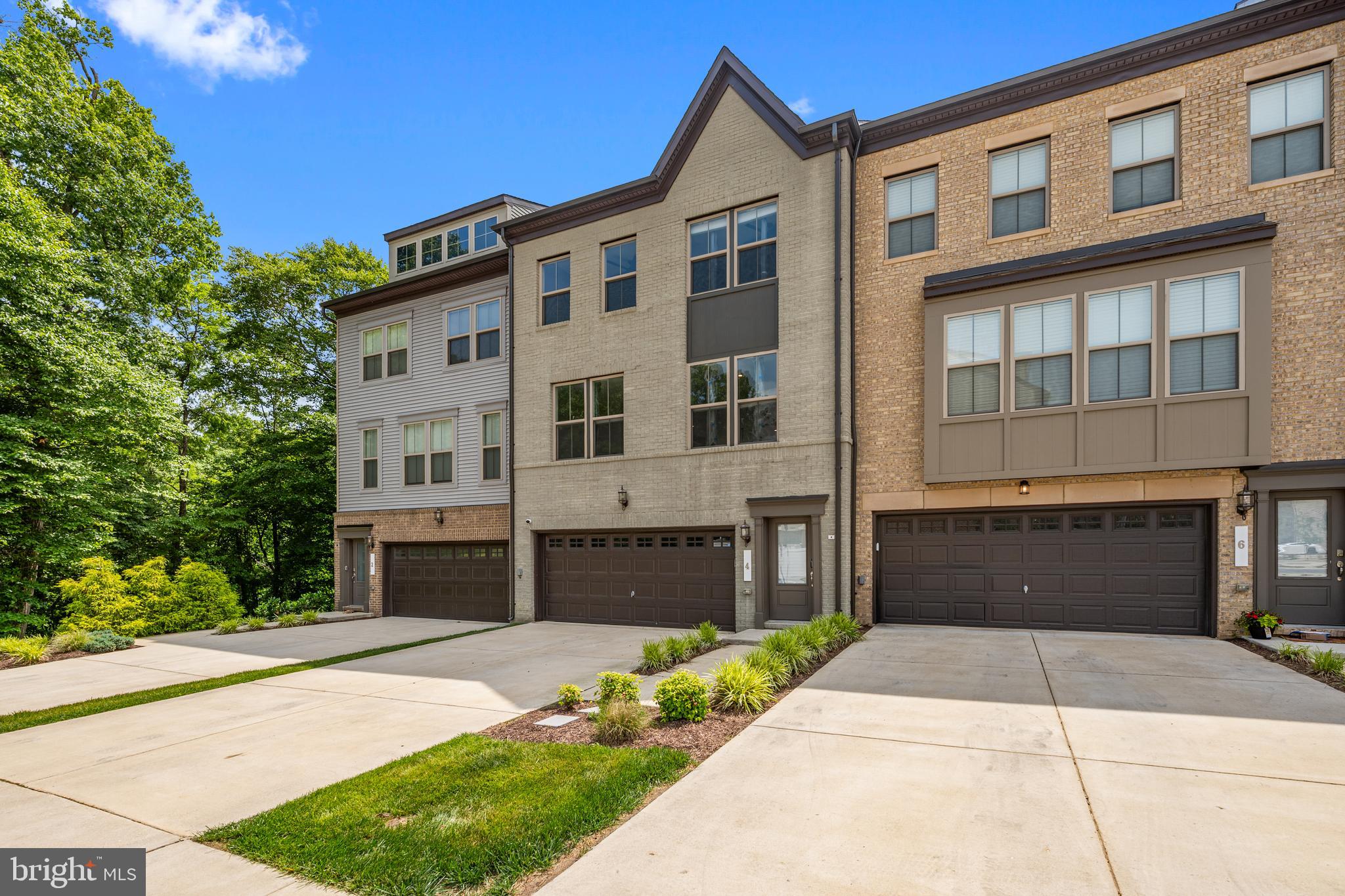 4 ALBANY PLACE