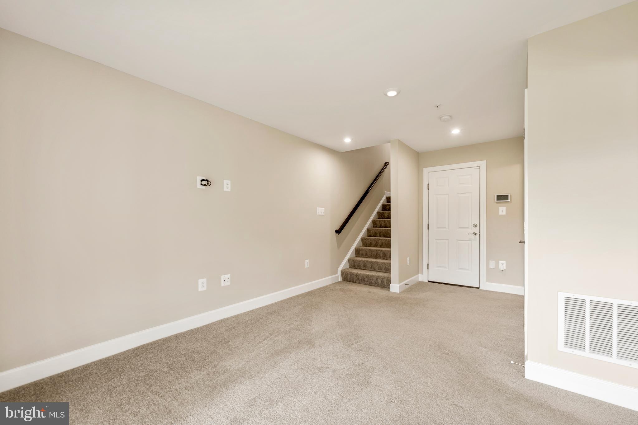 4 ALBANY PLACE