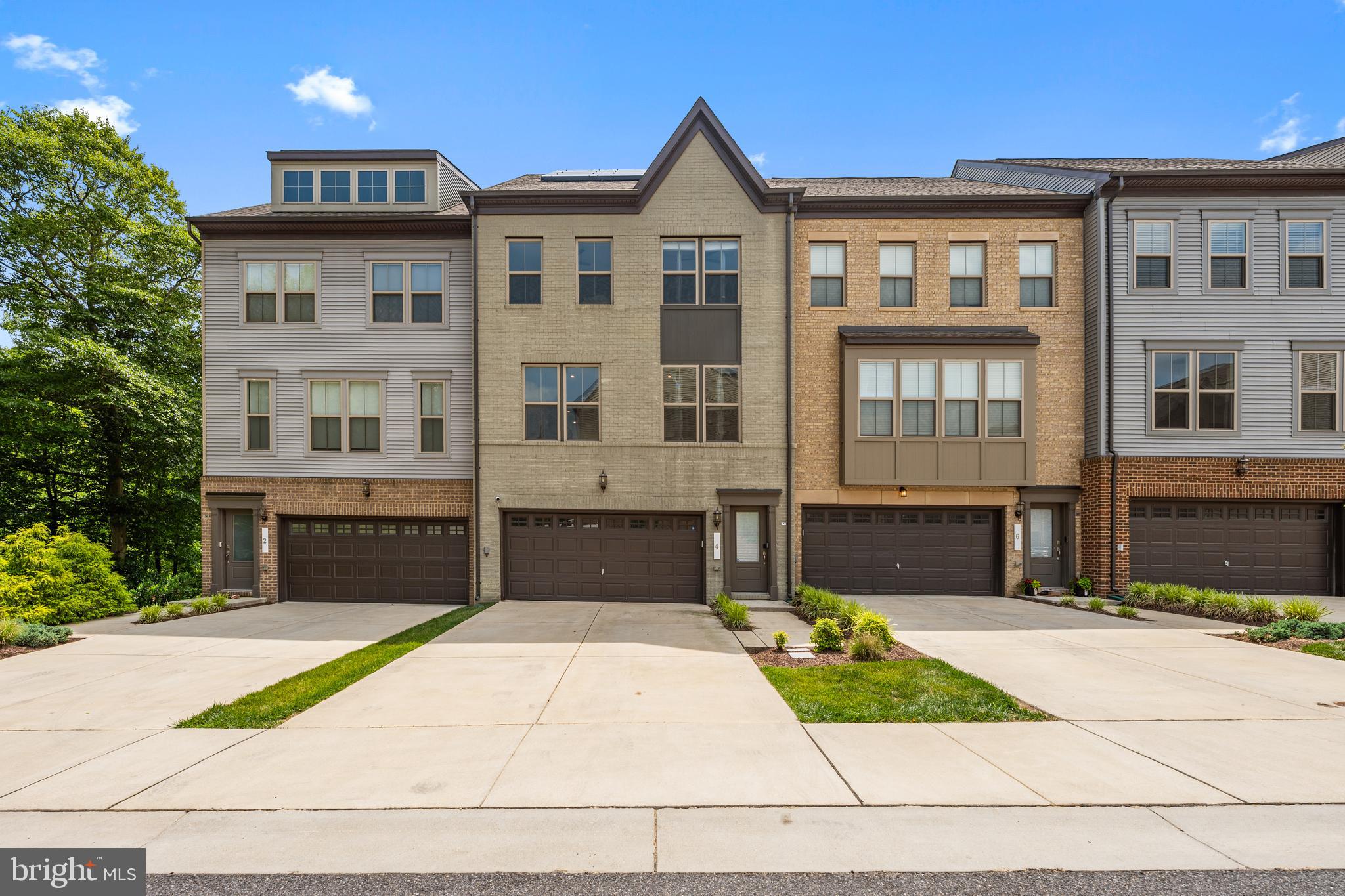 4 ALBANY PLACE