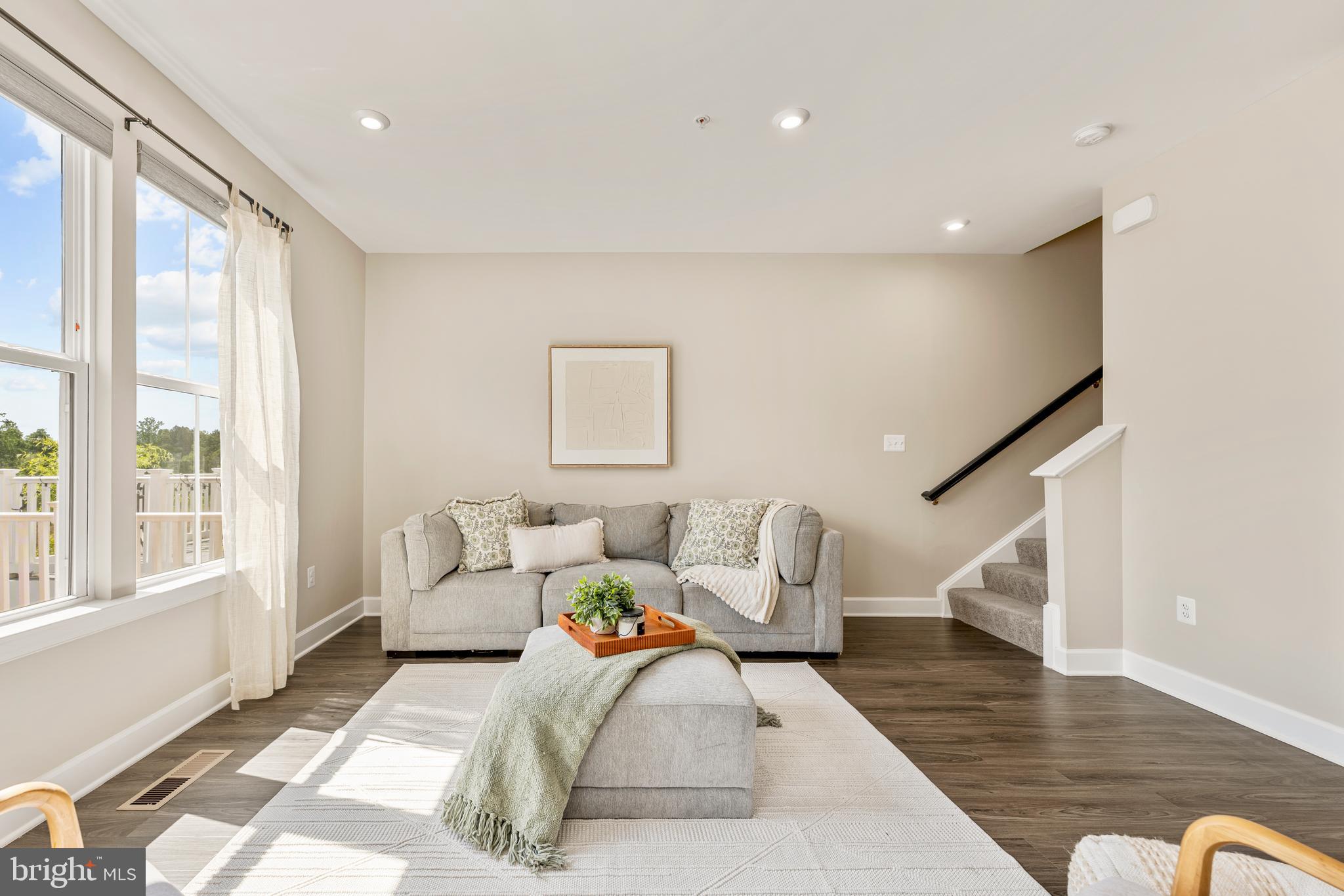 4 ALBANY PLACE