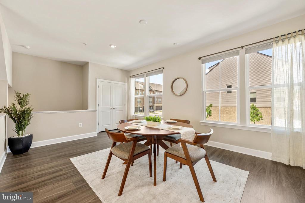 4 ALBANY PLACE