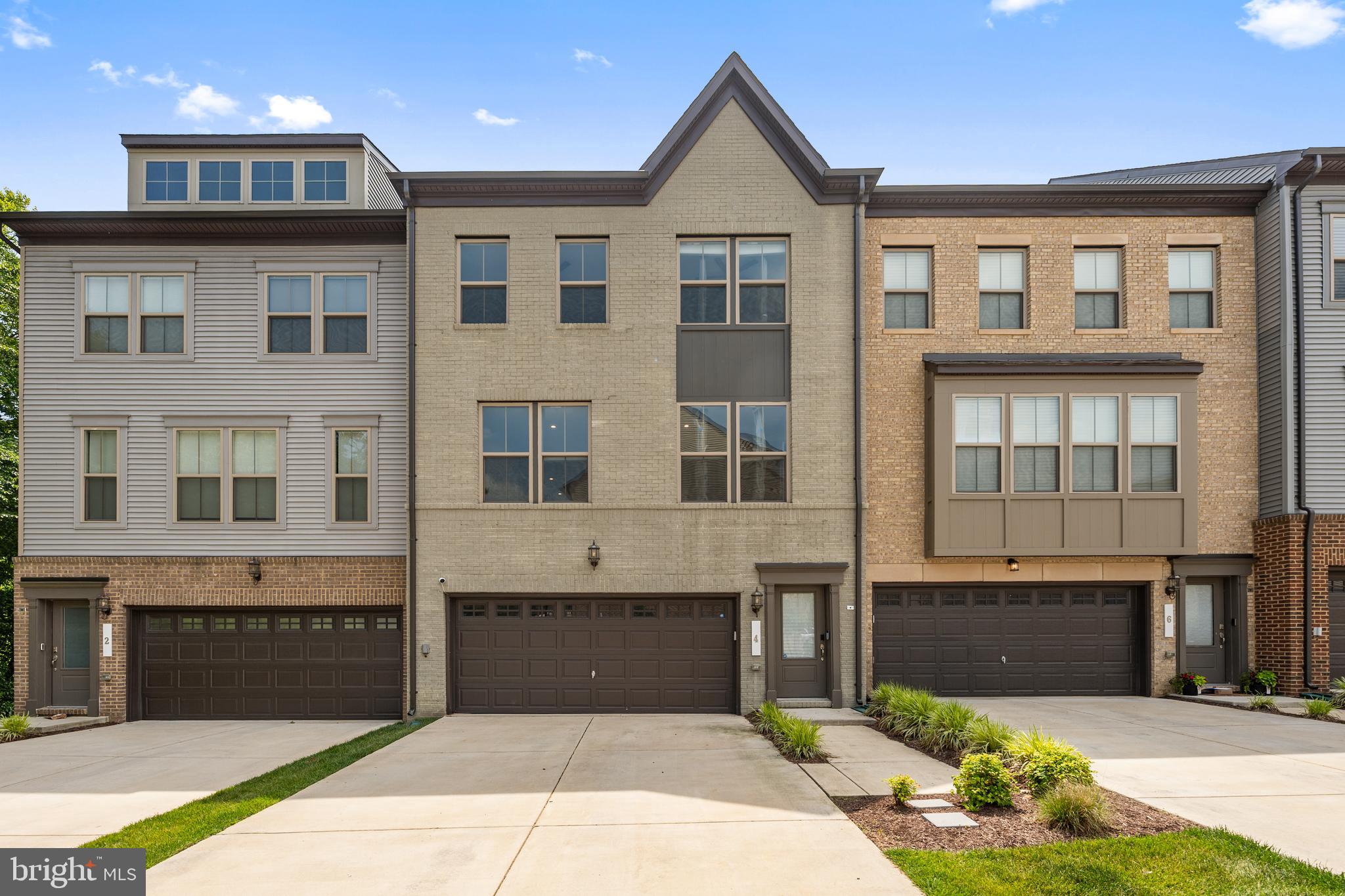 4 ALBANY PLACE