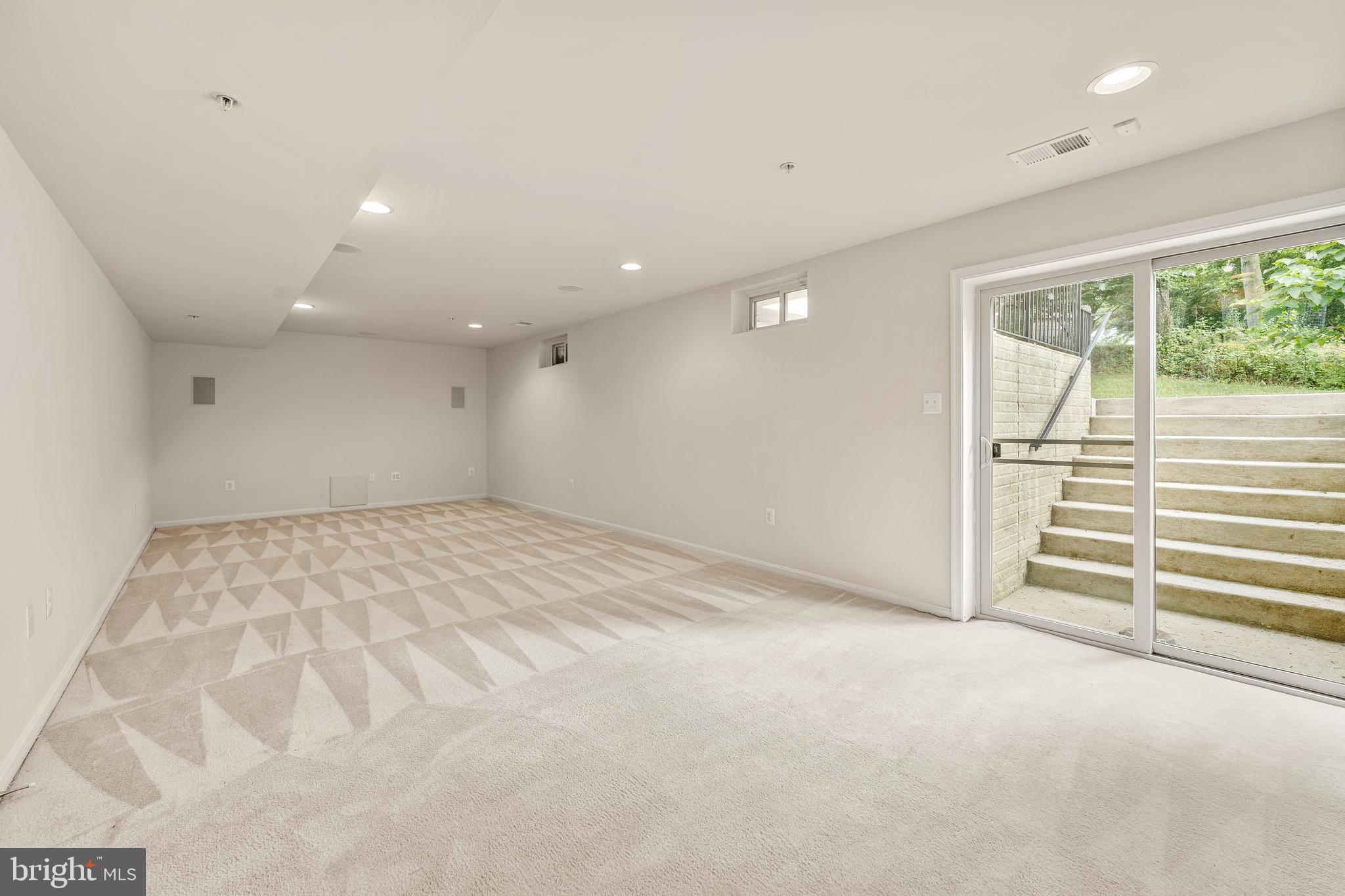 406 BRICKER DRIVE