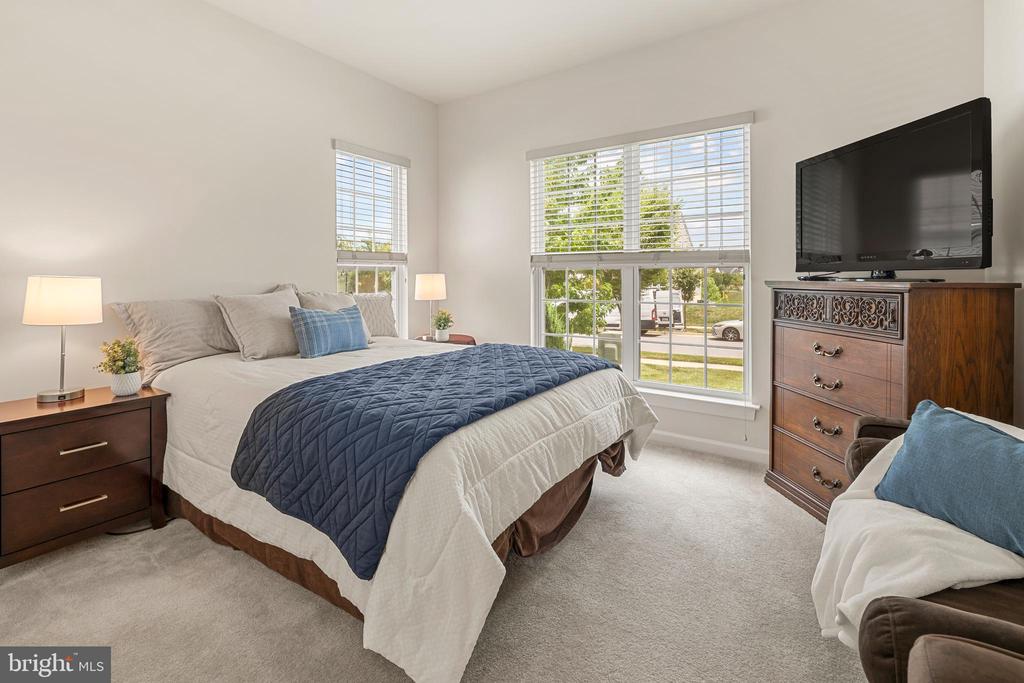 12605 BROUGHTON BLUFF