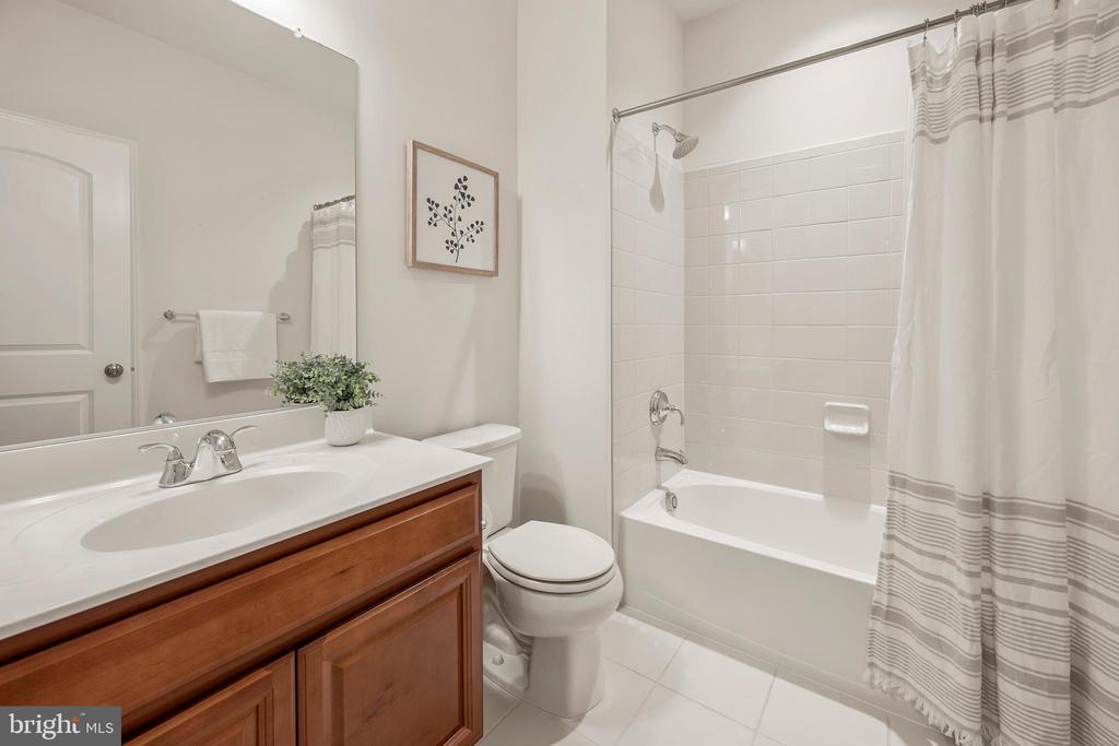 12605 BROUGHTON BLUFF