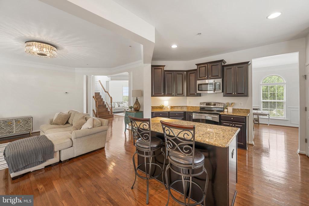 406 BRICKER DRIVE
