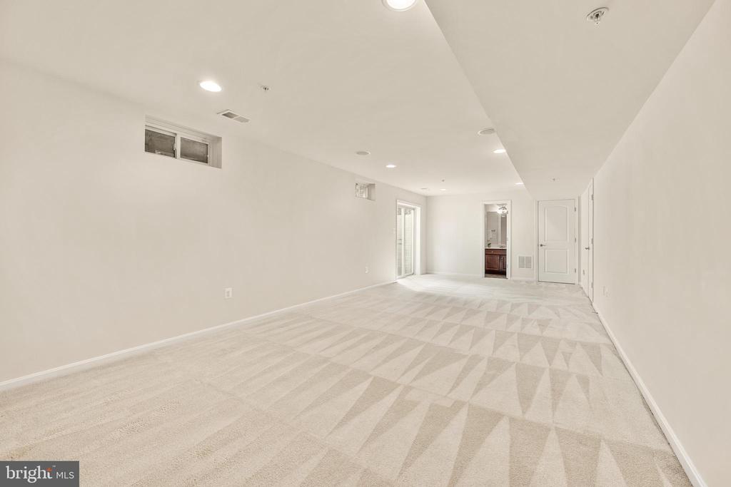 406 BRICKER DRIVE