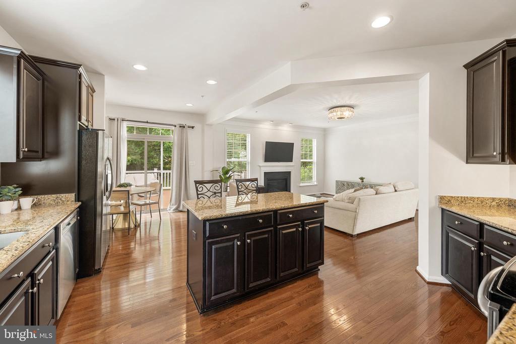 406 BRICKER DRIVE