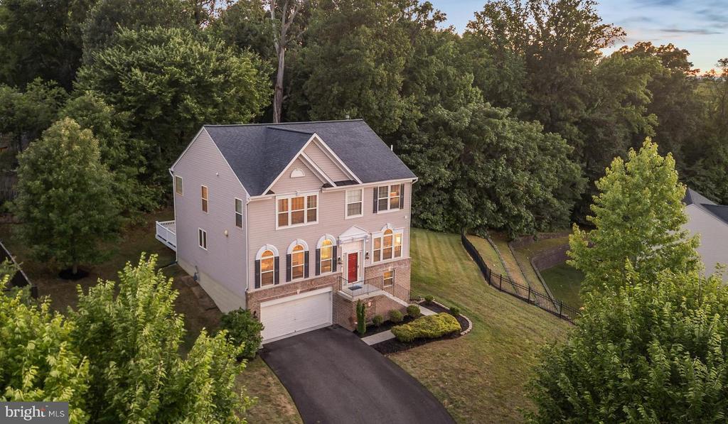 406 BRICKER DRIVE