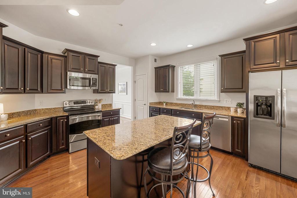 406 BRICKER DRIVE