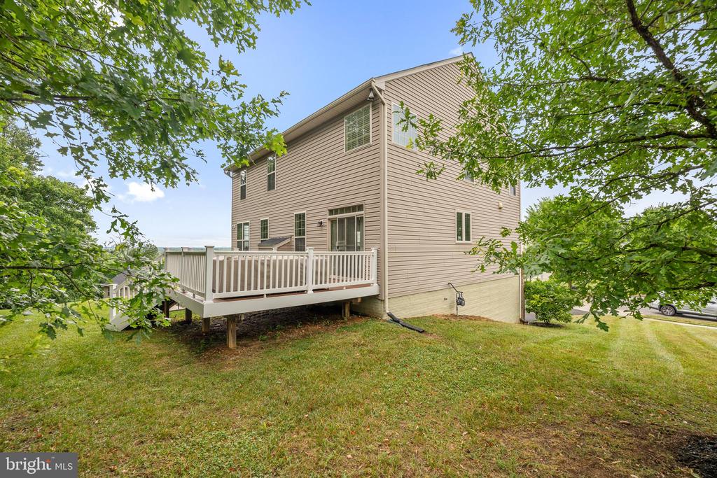 406 BRICKER DRIVE