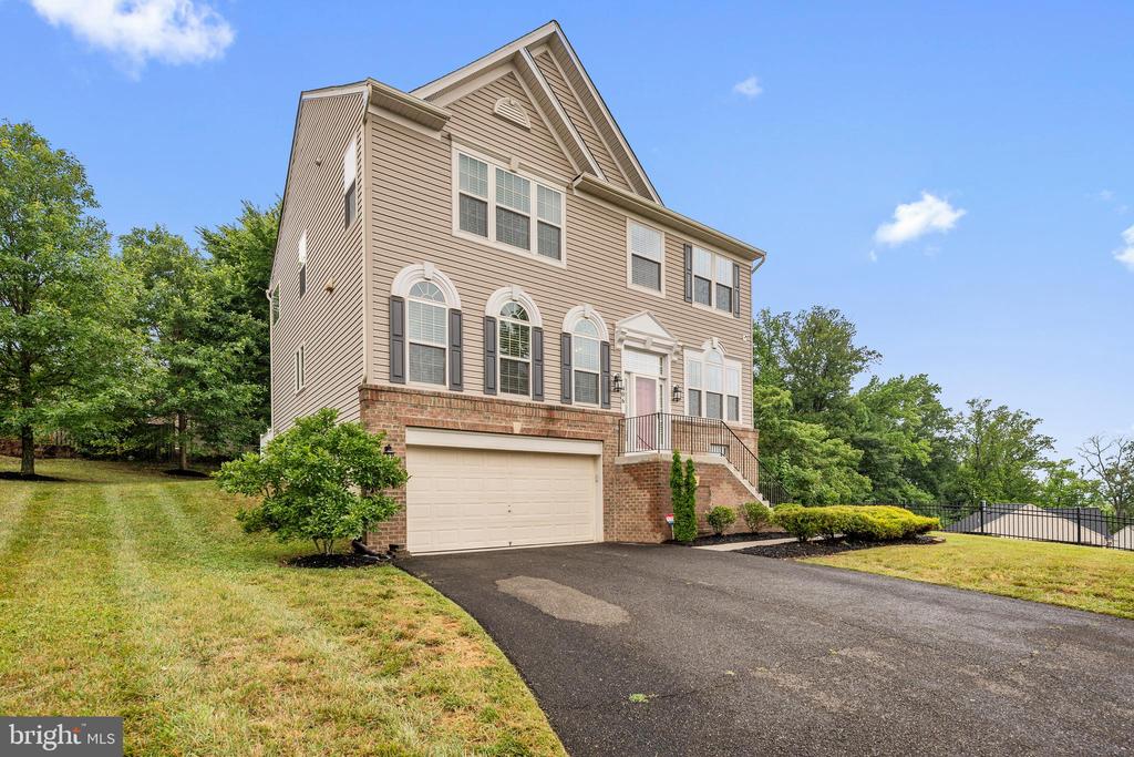 406 BRICKER DRIVE