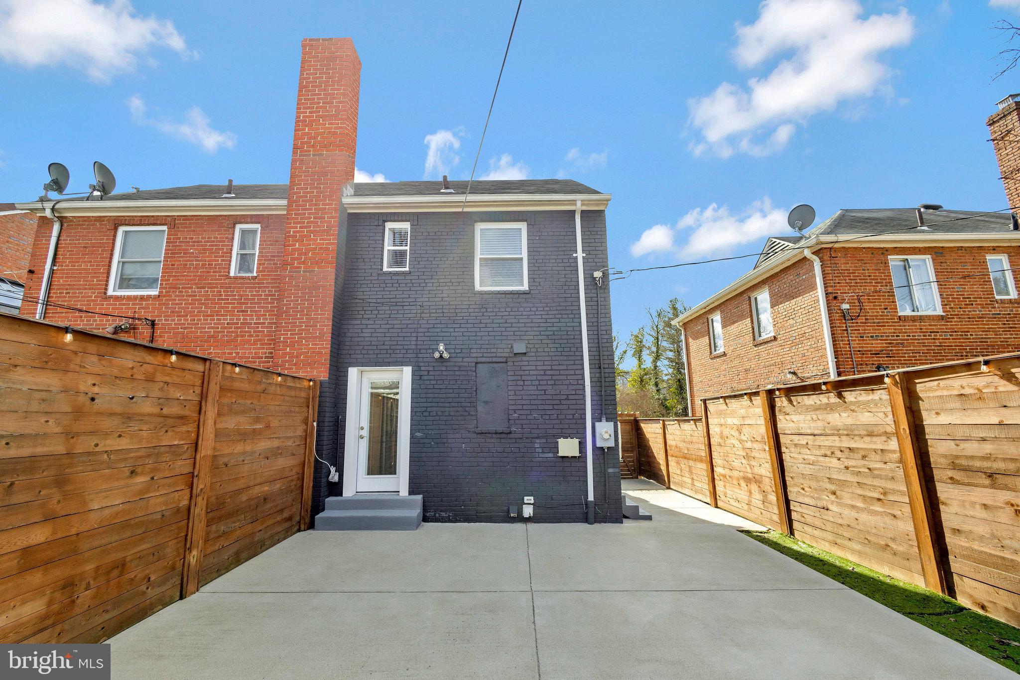 2031 20th Road N