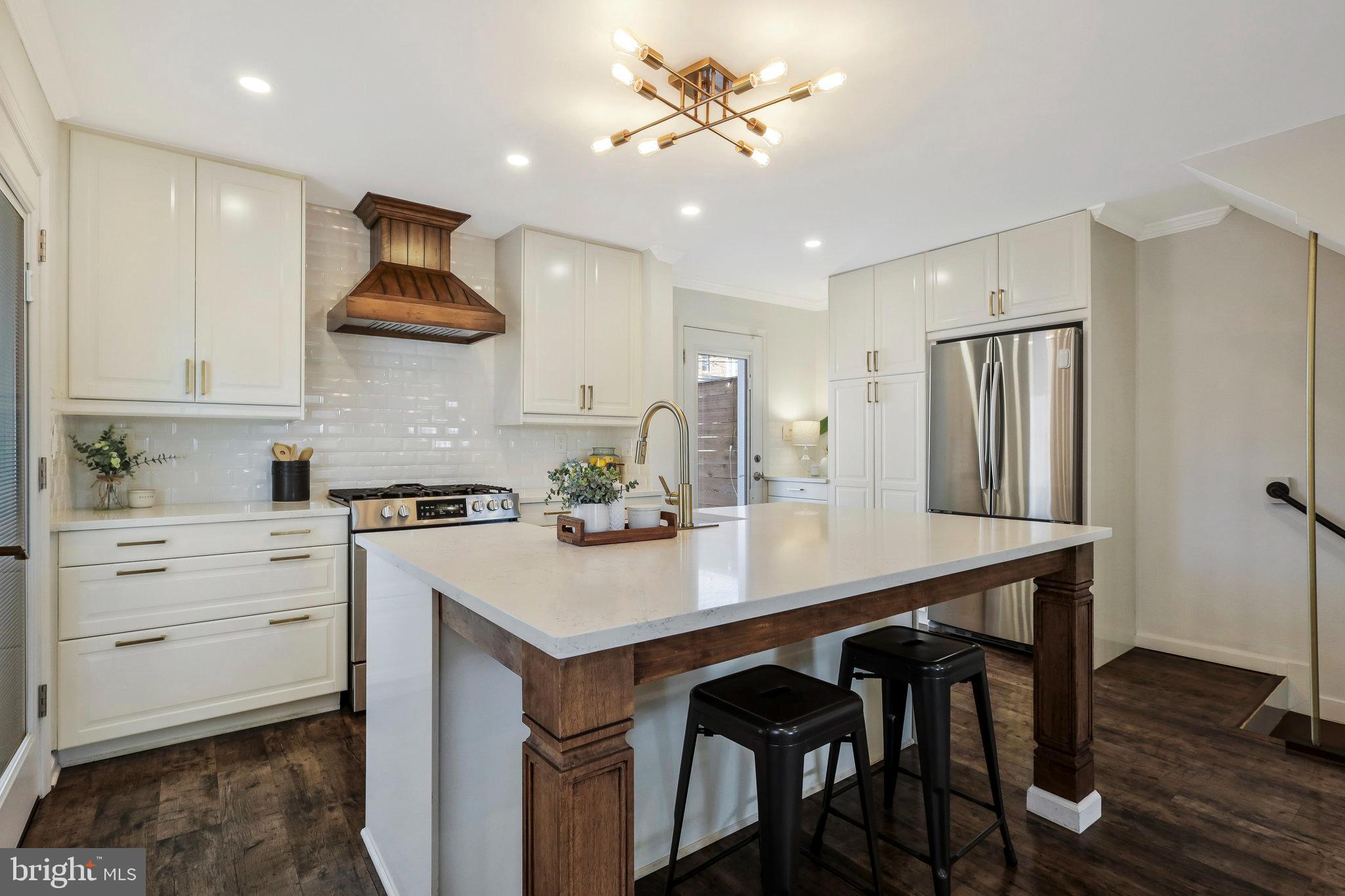 2031 20th Road N