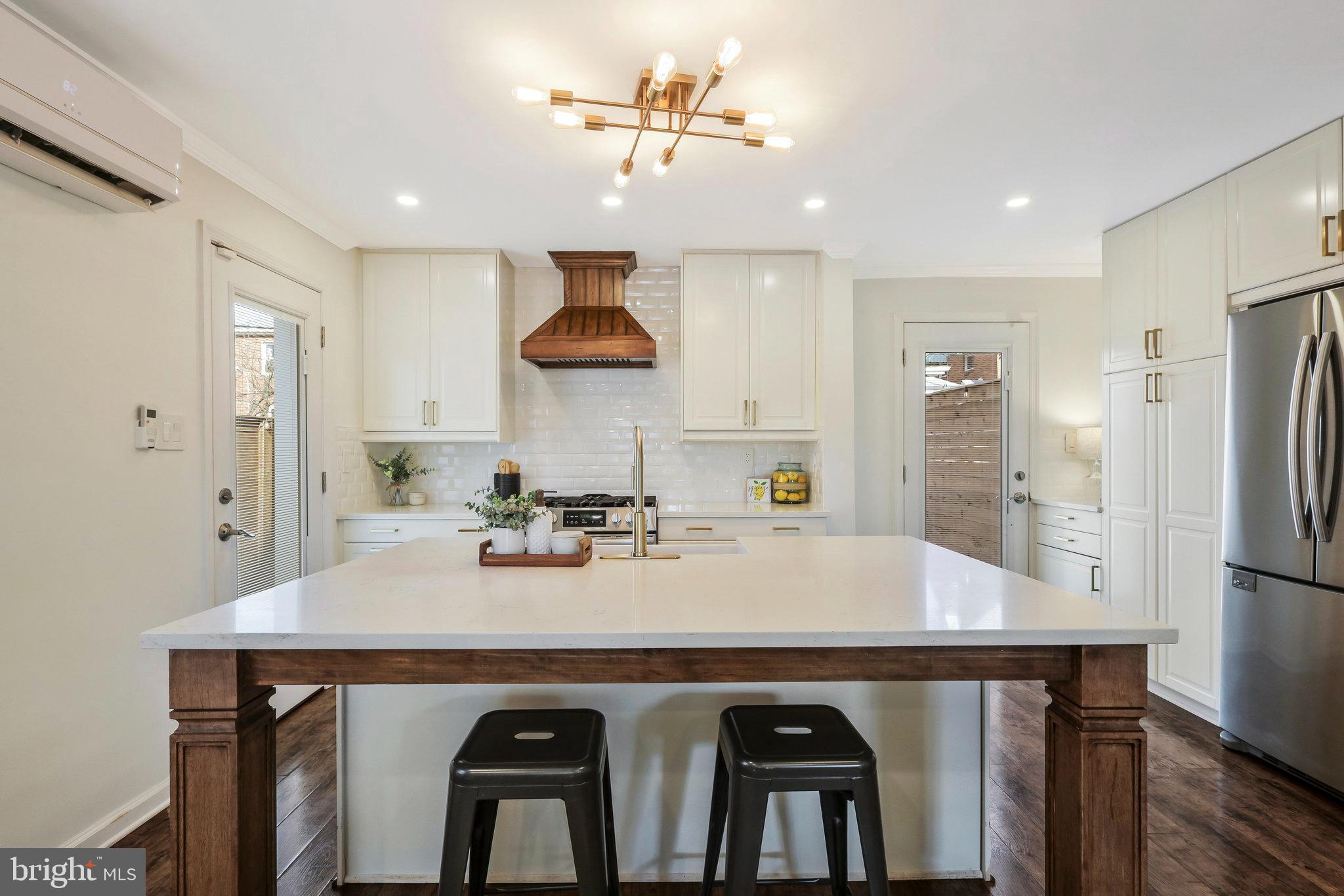 2031 20th Road N