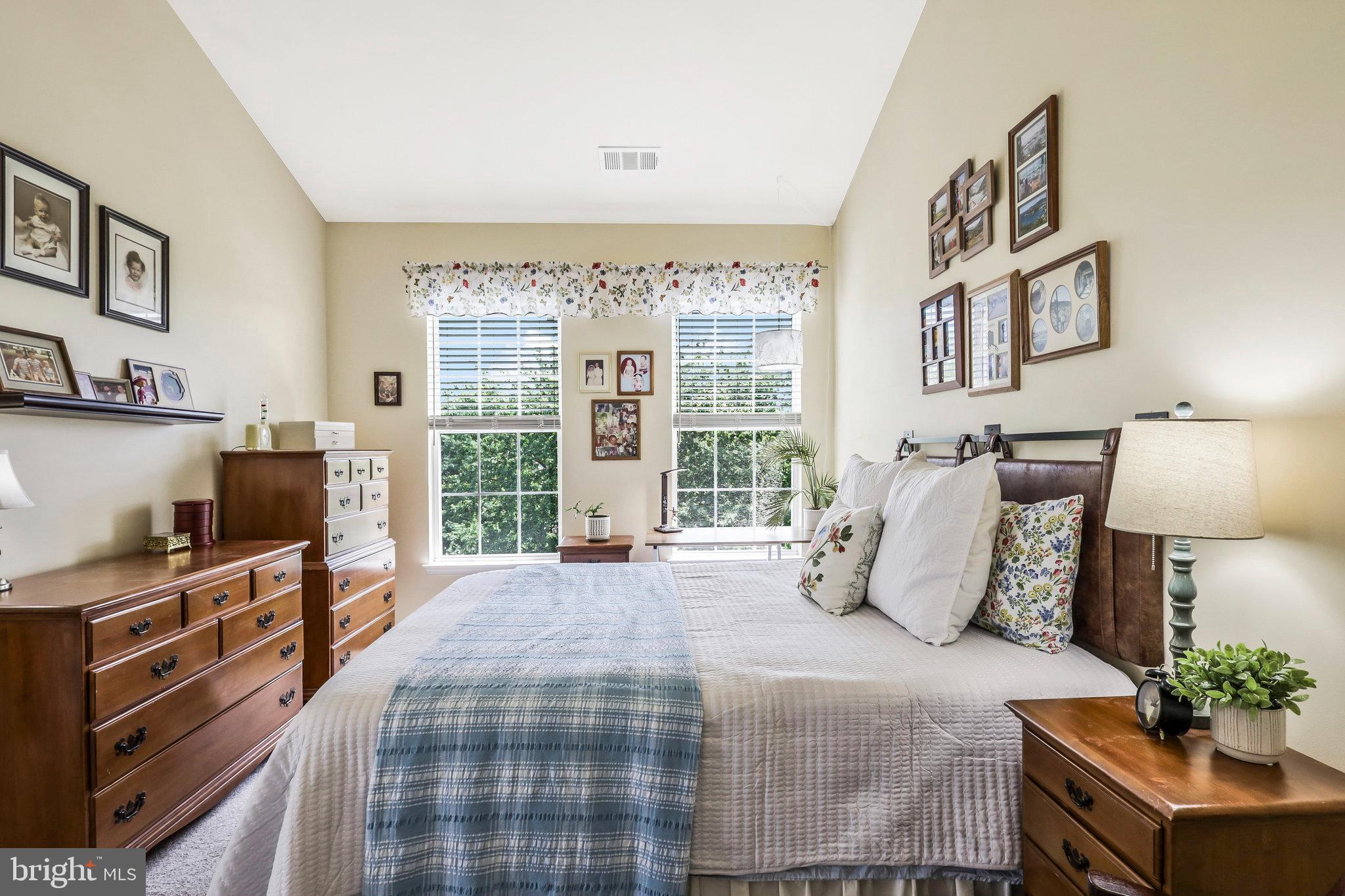 801 S Greenbrier St #413