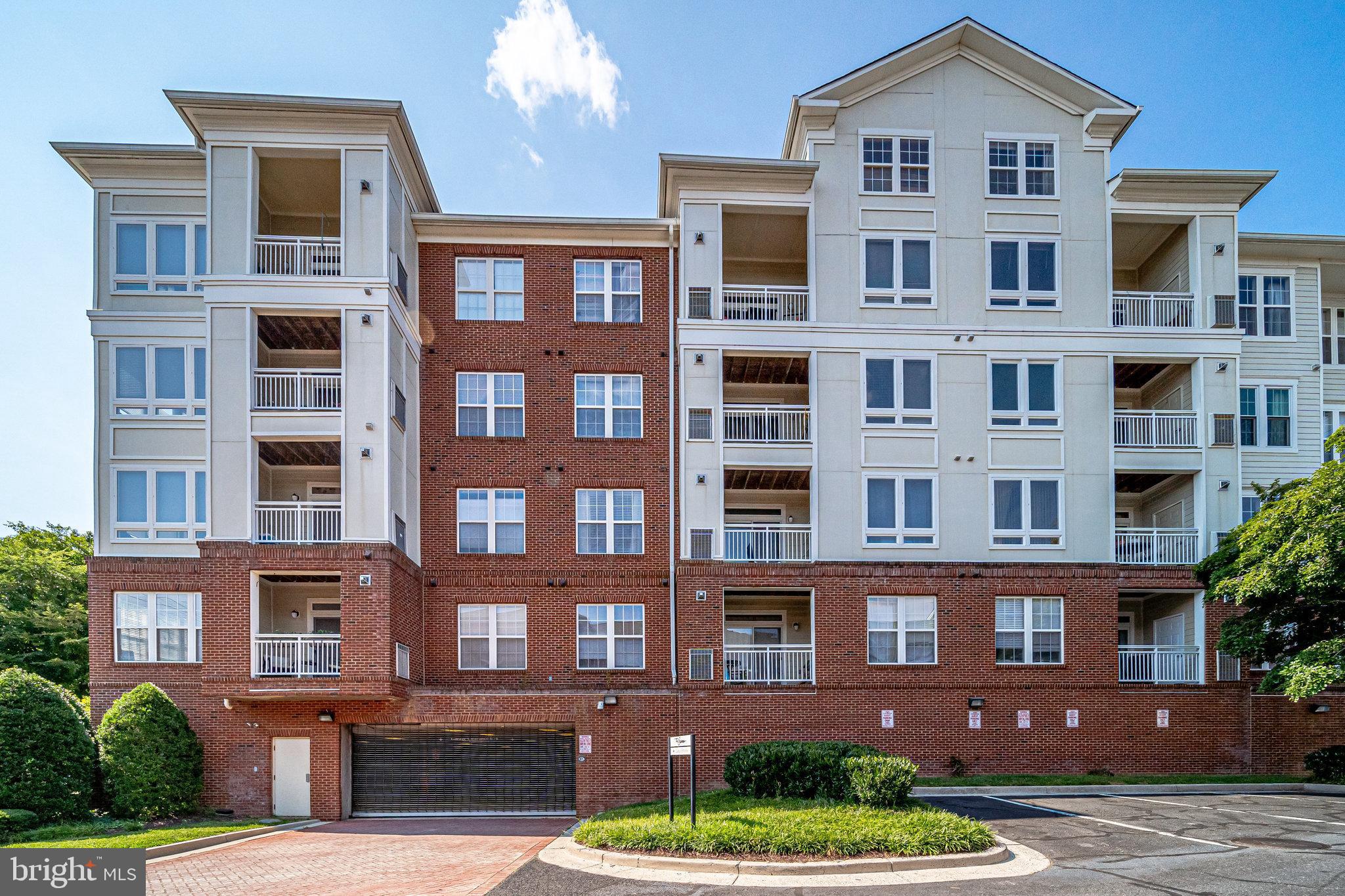 801 S Greenbrier St #413