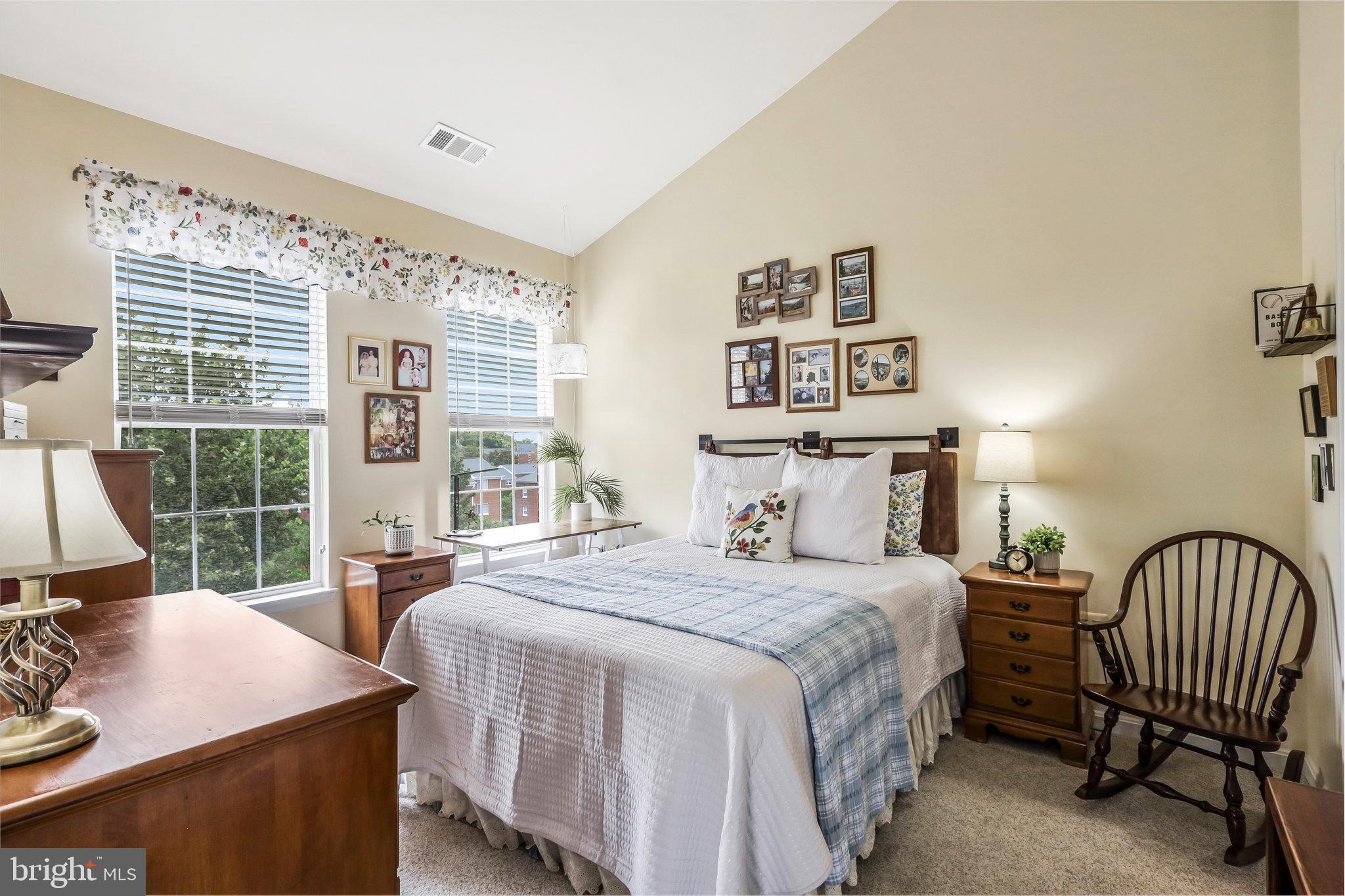 801 S Greenbrier St #413