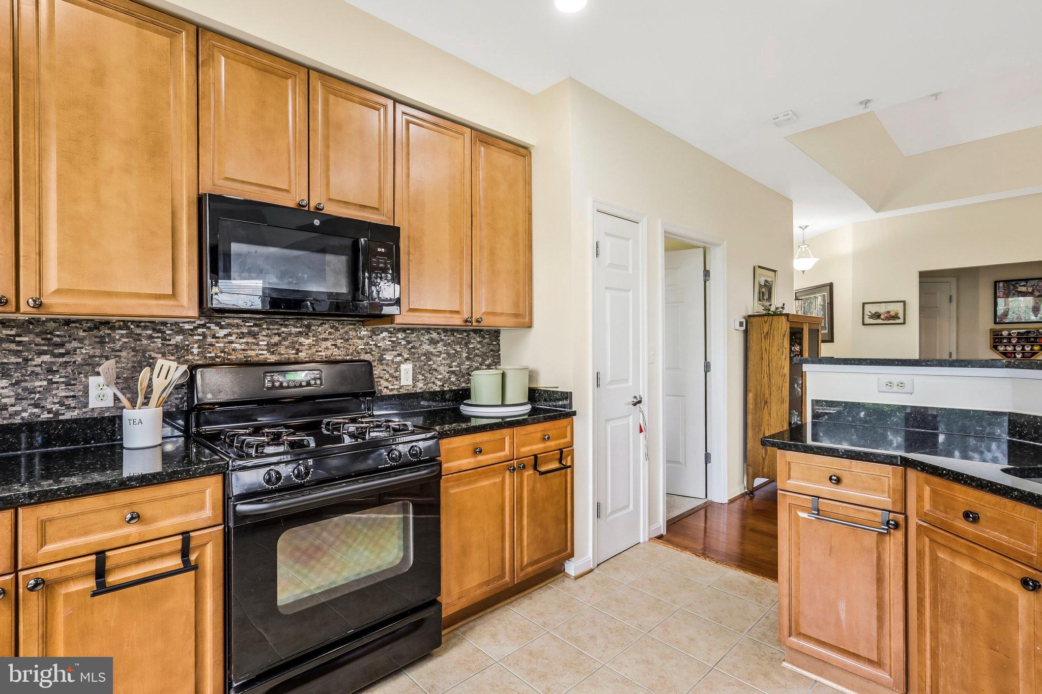 801 S Greenbrier St #413