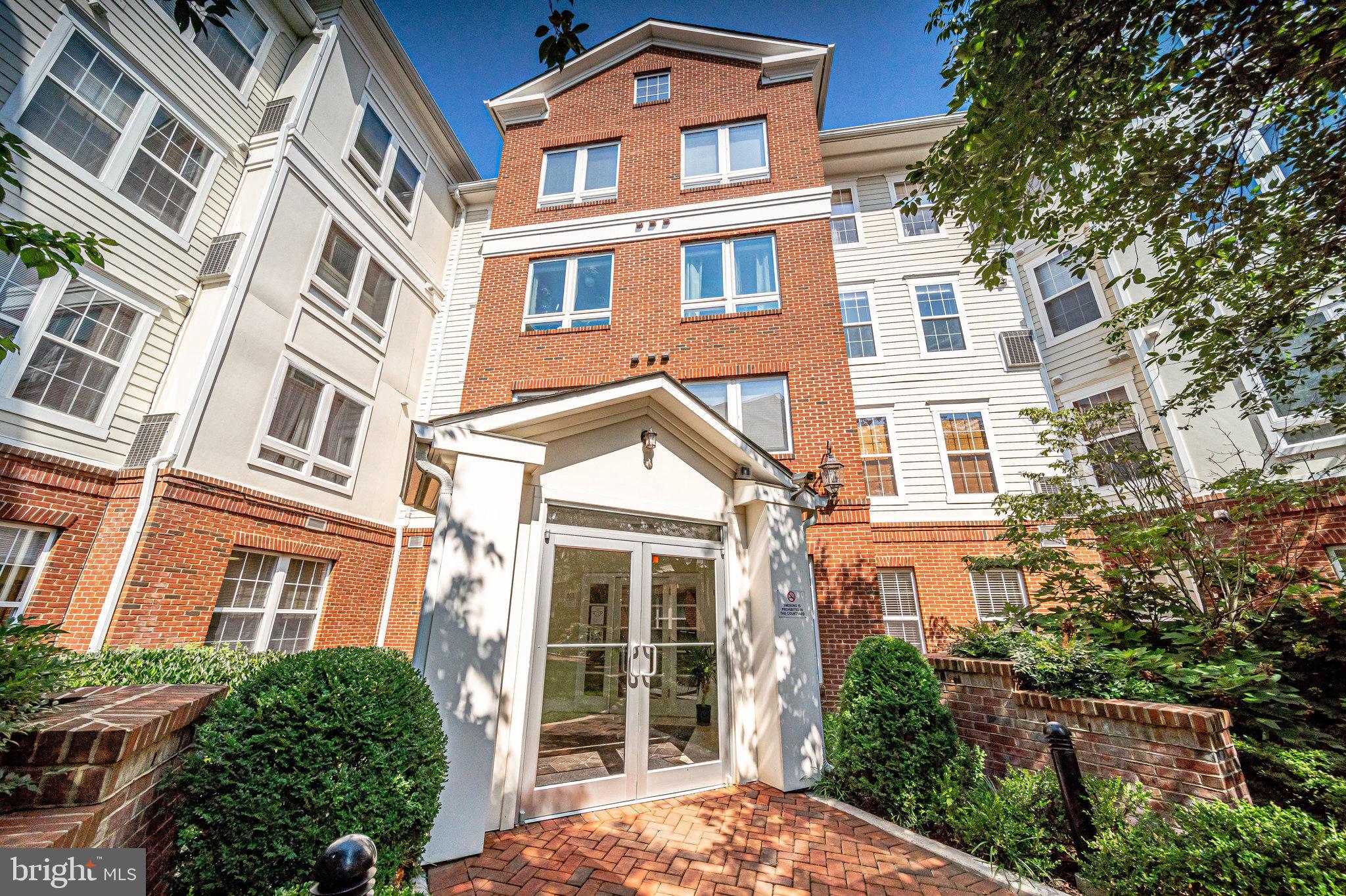 801 S Greenbrier St #413