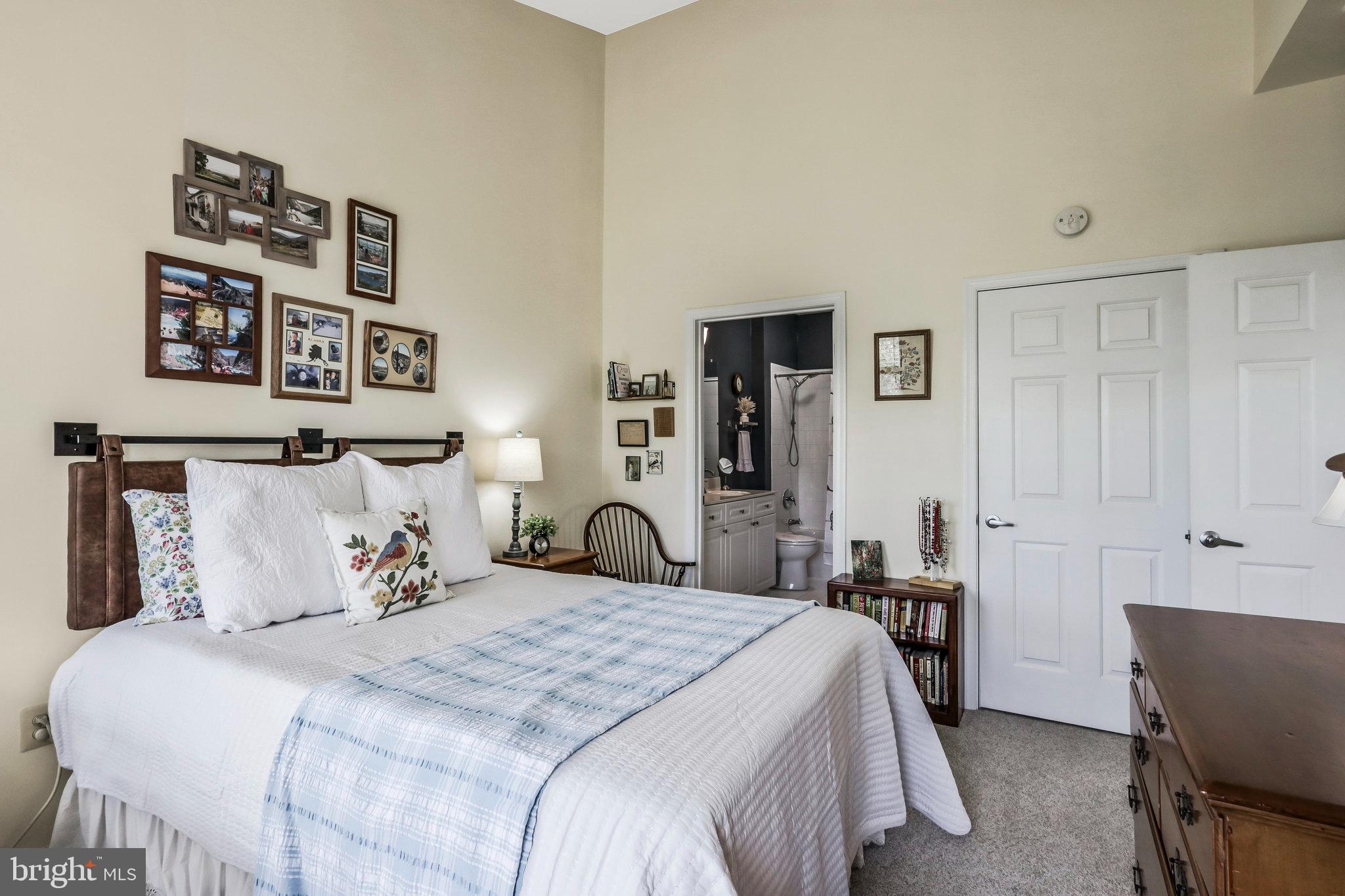 801 S Greenbrier St #413