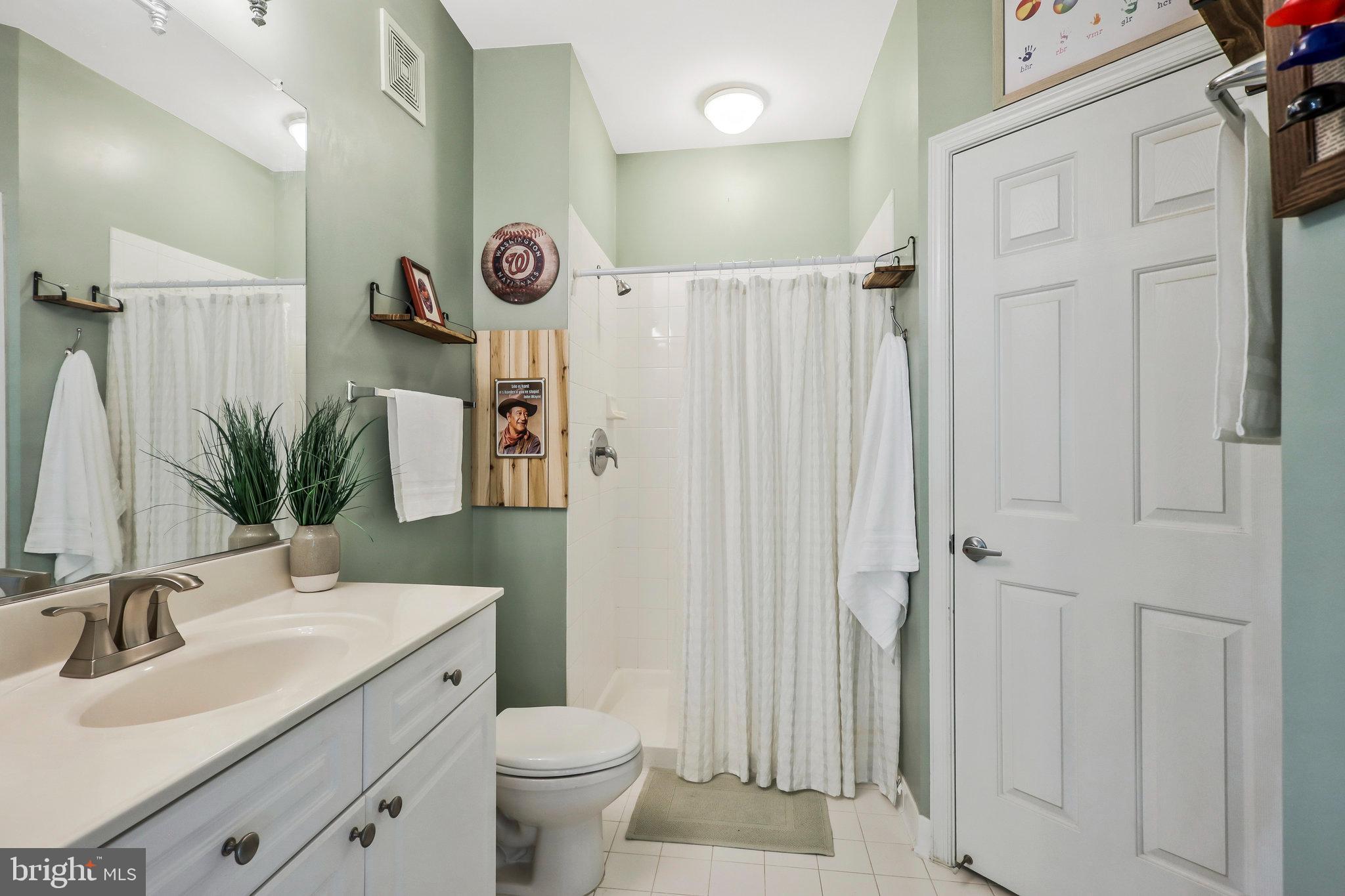 801 S Greenbrier St #413