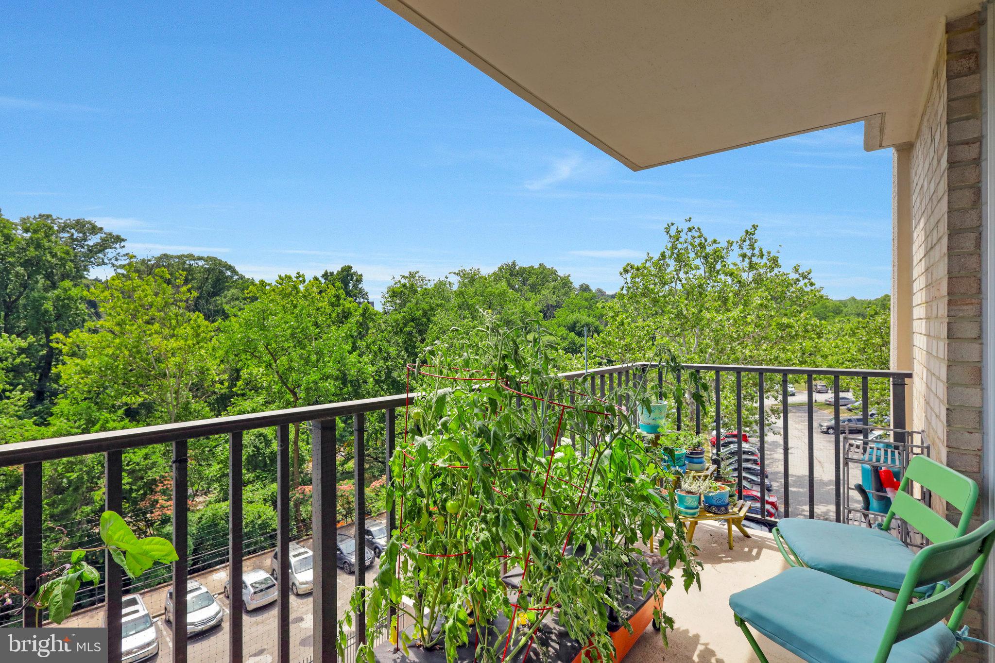 4600 S Four Mile Run Dr #302