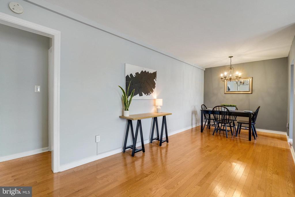 5010 Columbia Pike #4