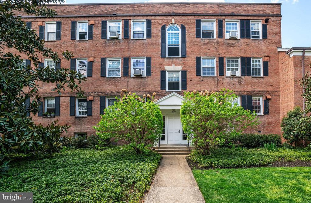 5010 Columbia Pike #4